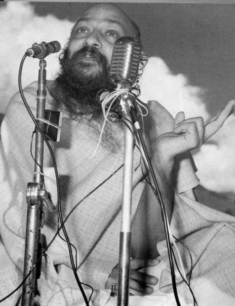 Osho - Every sannyasin has to shout from the housetops